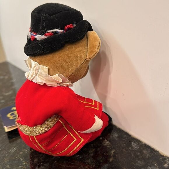 Vtg Velveteen Bean bear 8" Palace Yeoman Tower London Guard Beefeater GB UK - Picture 4 of 8